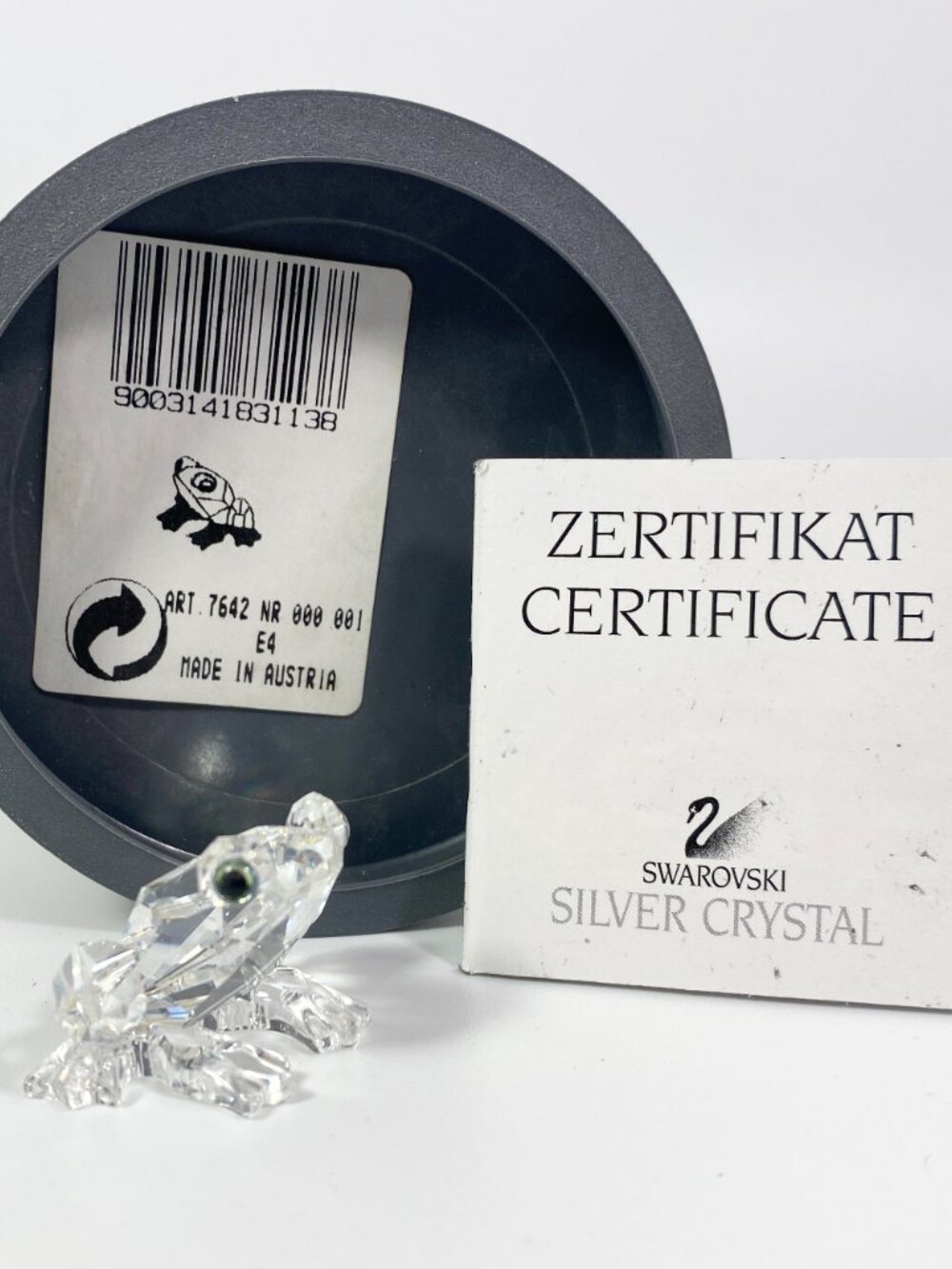 Swarovski Frog Figurine with Box and Certificate A7642 NR000001